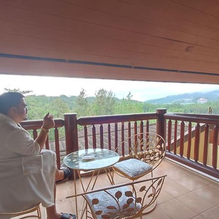 Family Room,2 King Bed Privately Owned At The Forest Lodge By Mist And Pine Baguio City Exterior photo